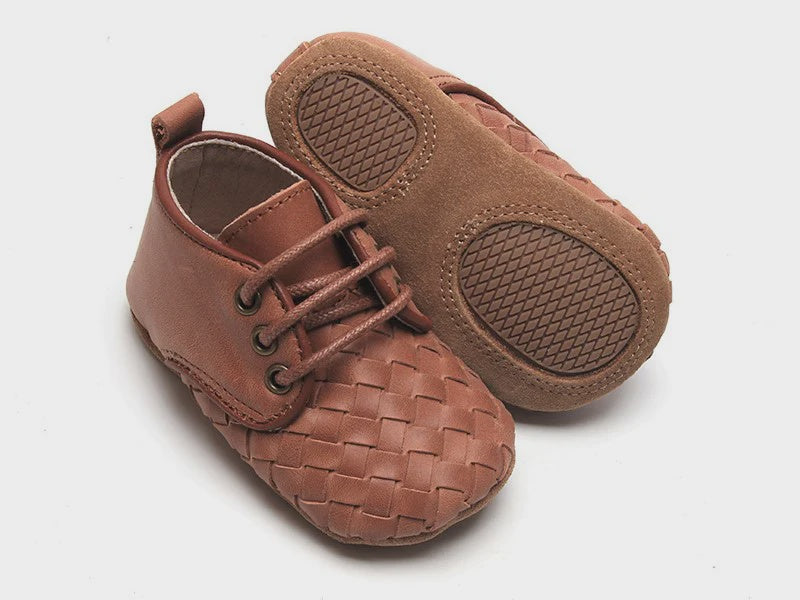 Oak and The Little Folk Leather Soft Soled Woven Oxfords Chestnut